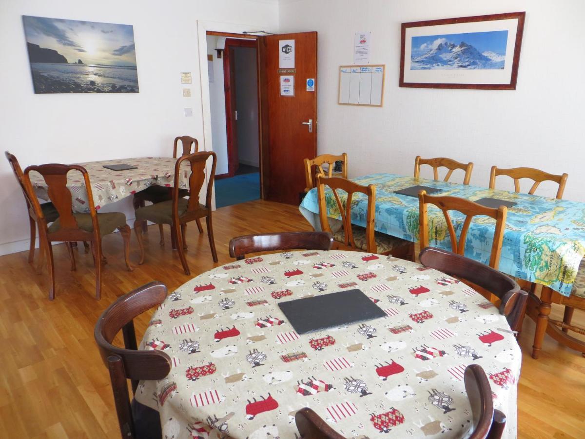 Skye Basecamp Hostel, Broadford Bay, Isle Of Skye Broadford (Isle of Skye) Exterior foto